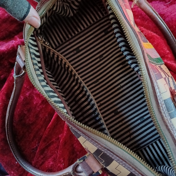 L.A.M.B. handbag / purse - Picture 5 of 11